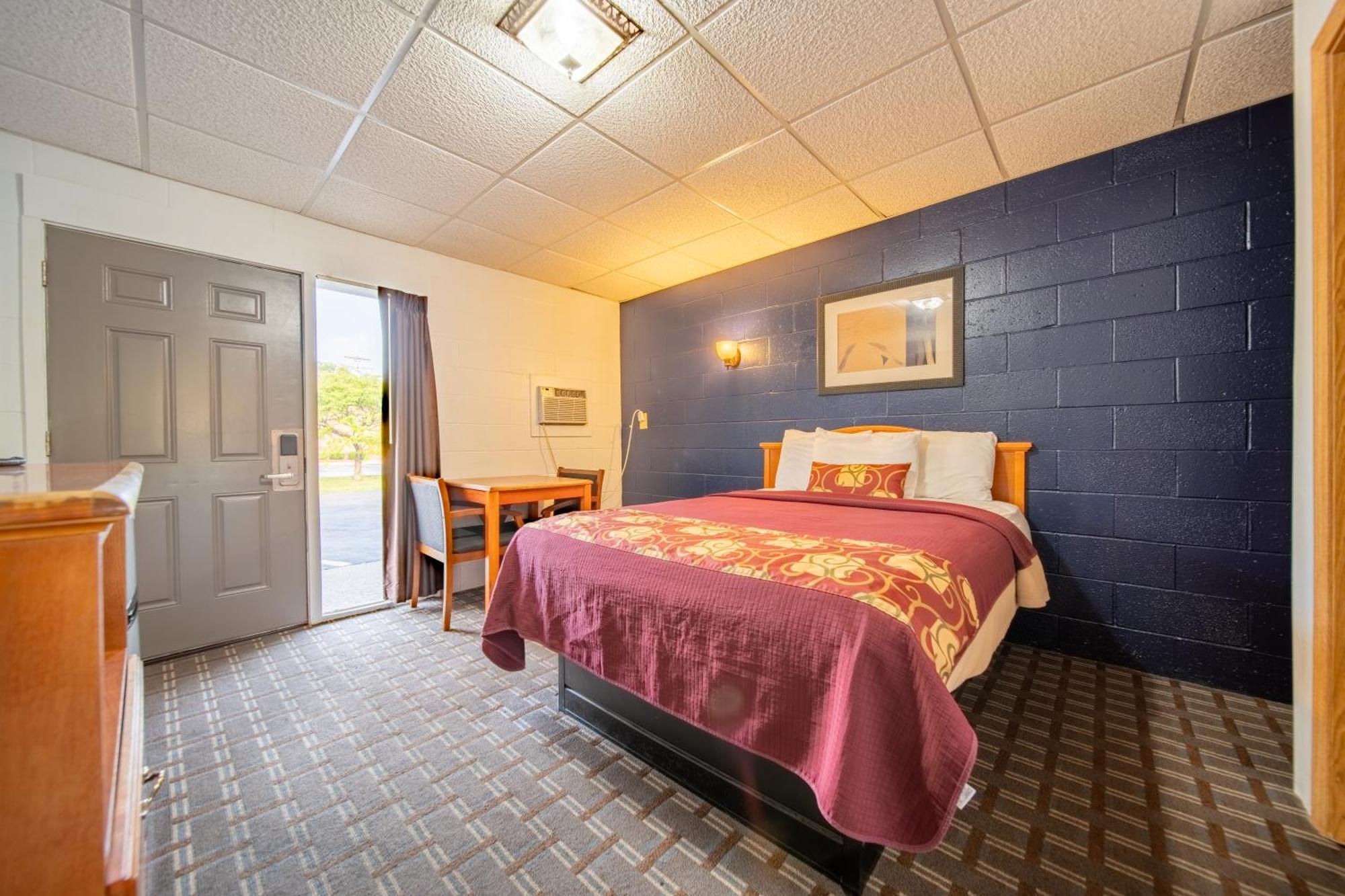 Sleep-Ees Inn, Saginaw & Frankenmuth Exteriör bild