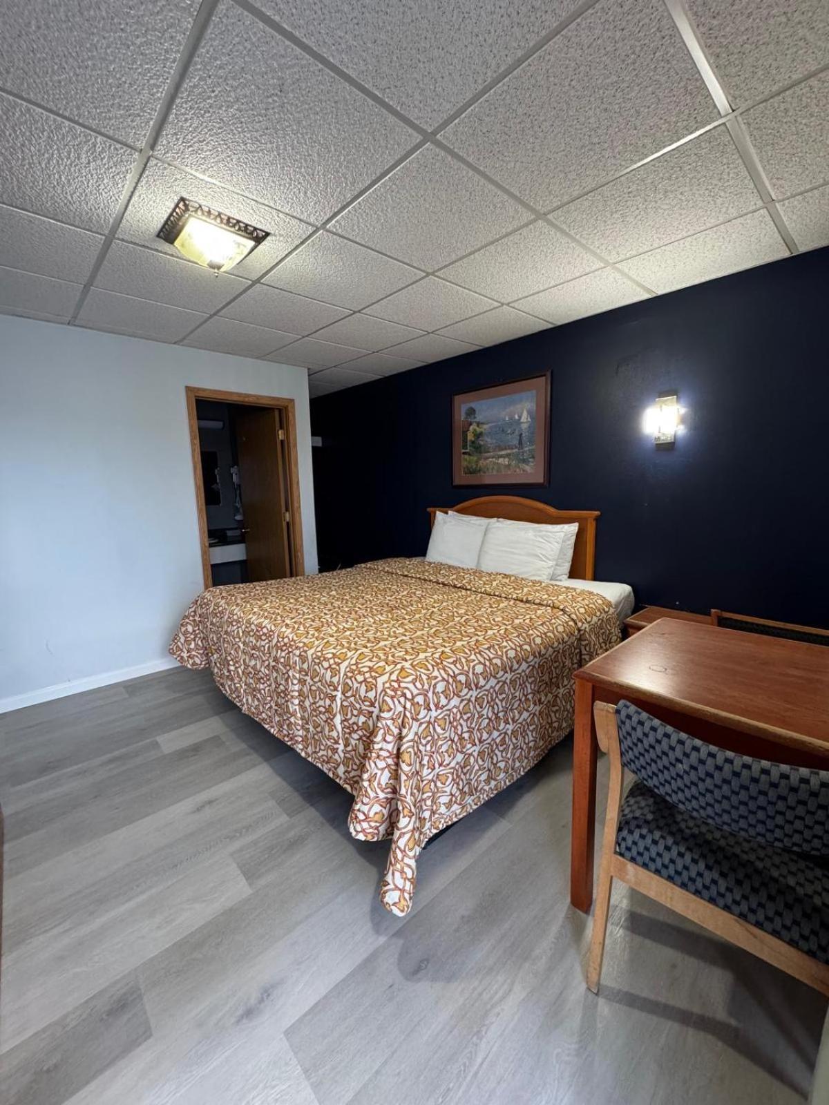 Sleep-Ees Inn, Saginaw & Frankenmuth Exteriör bild