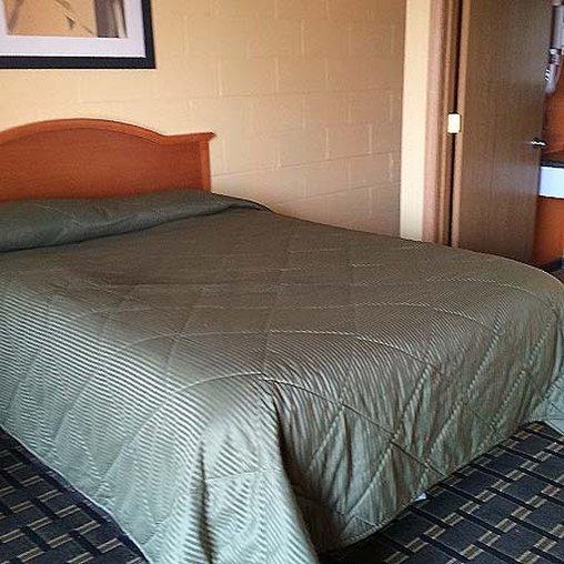 Sleep-Ees Inn, Saginaw & Frankenmuth Exteriör bild